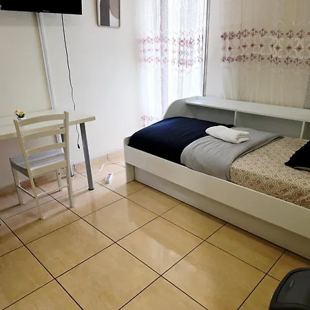 B3 Homestay *